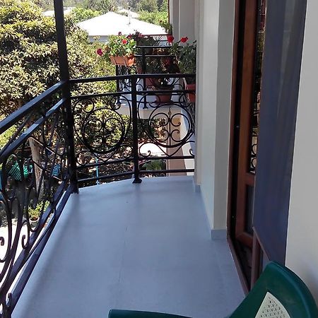 Guest House Vitali Gonio Exterior photo