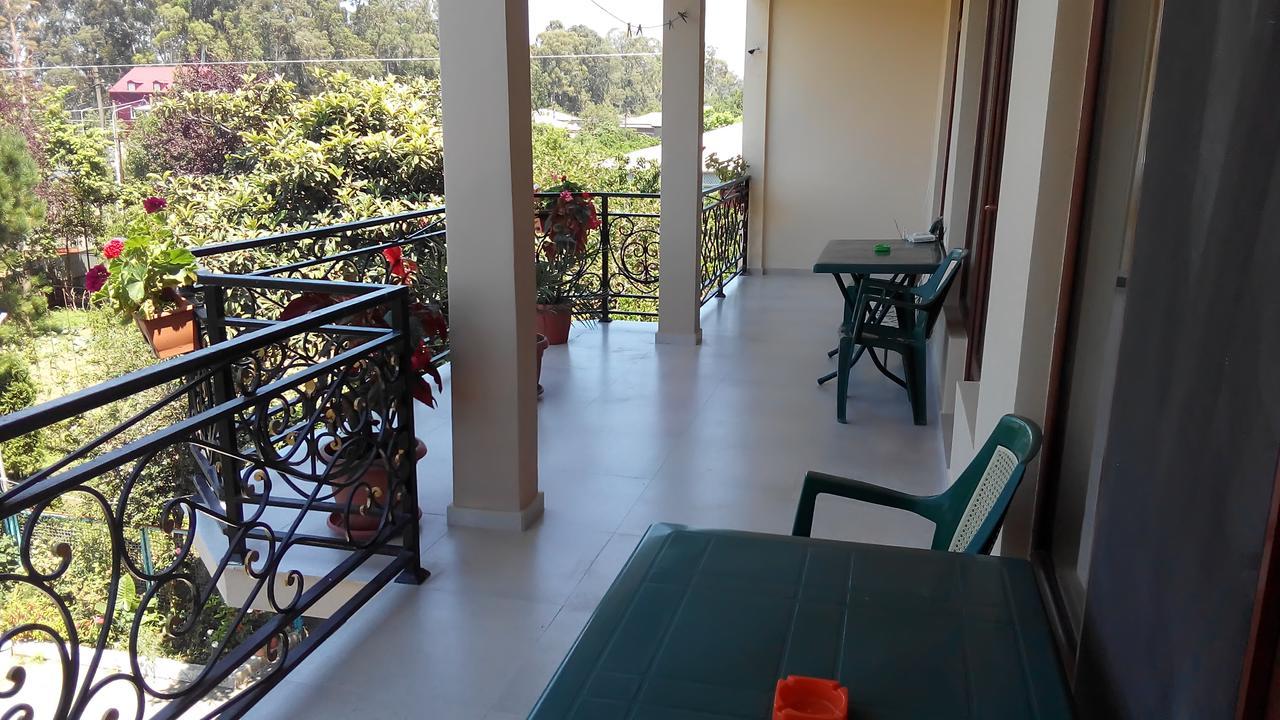 Guest House Vitali Gonio Exterior photo