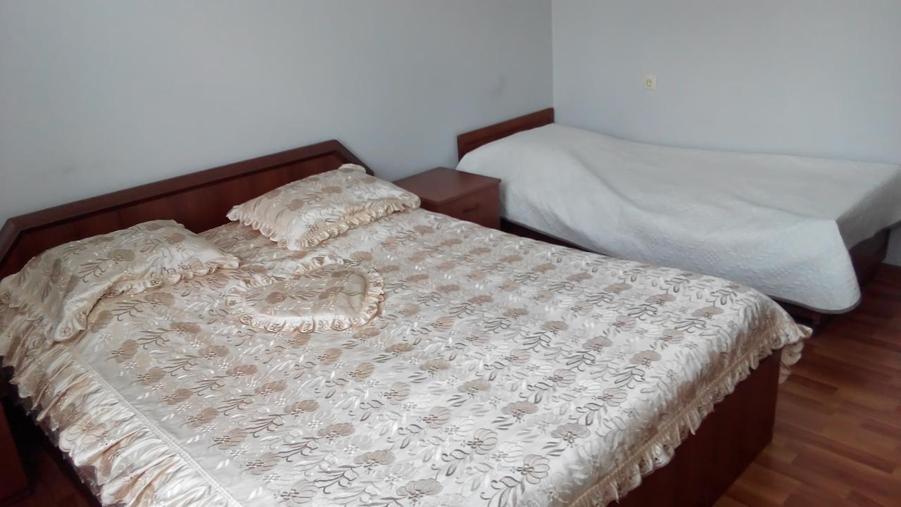 Guest House Vitali Gonio Exterior photo
