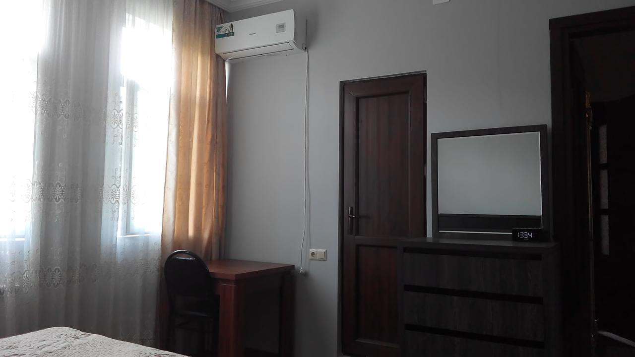 Guest House Vitali Gonio Exterior photo