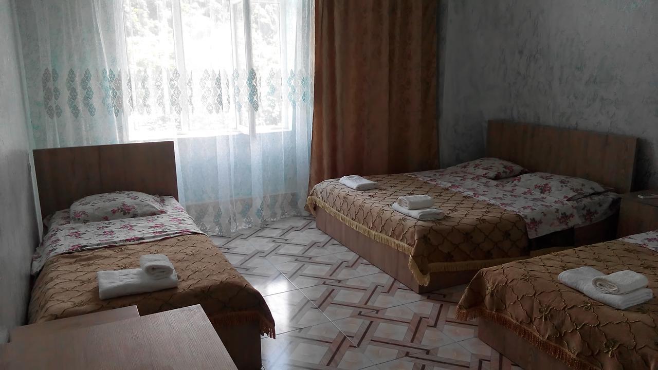 Guest House Vitali Gonio Exterior photo