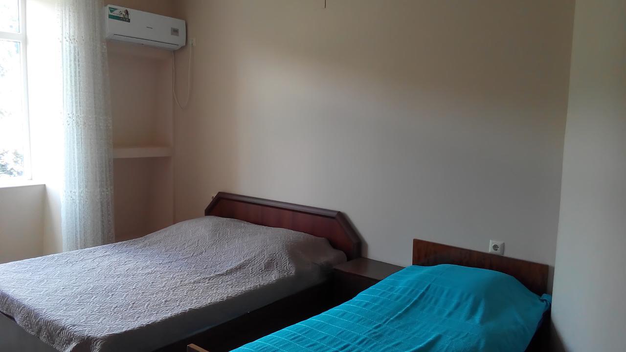 Guest House Vitali Gonio Exterior photo